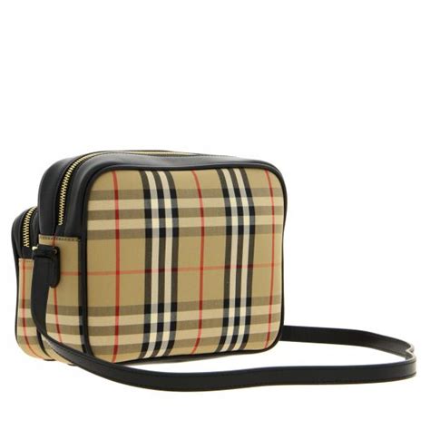 sac burberry london prix|burberry crossbody camera bag.